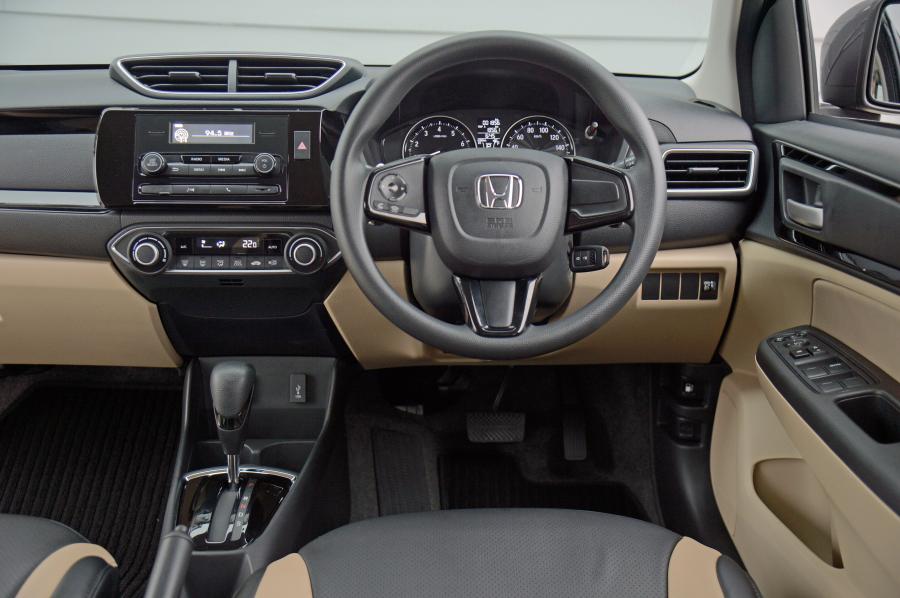 Торпедо Honda Amaze 2018 года  (ZA) (фото 23 из 27)